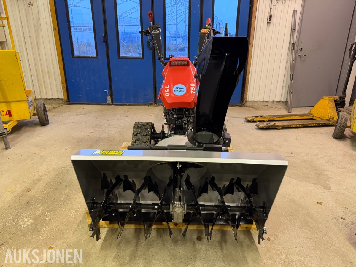 AGRO 750PS Tohjulstraktor med belter og hjul