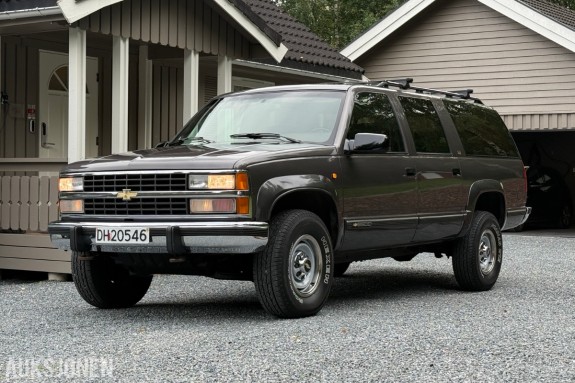 1993 Chevrolet Suburban 5.7 193hk 4X4 Z71 Offroad pakke, Hengerfeste, Cruisekontroll, EU OK 04.2030