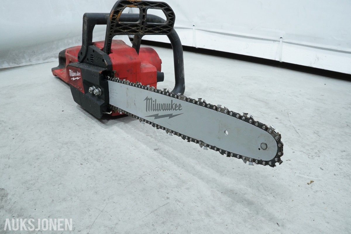 Parti Milwaukee M18 elektroverktøy, motorsager og arbeidsutstyr