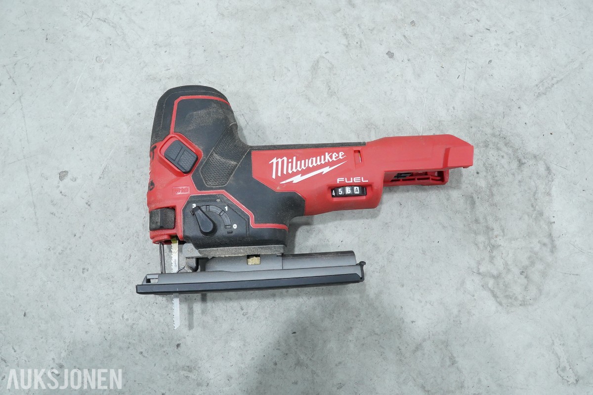 Parti Milwaukee M18 elektroverktøy, motorsager og arbeidsutstyr