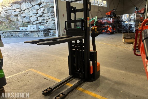 2022 Attack WS12S-3000 elektrisk stabler – 1200 kg / 3 m løftehøyde - 105Timer