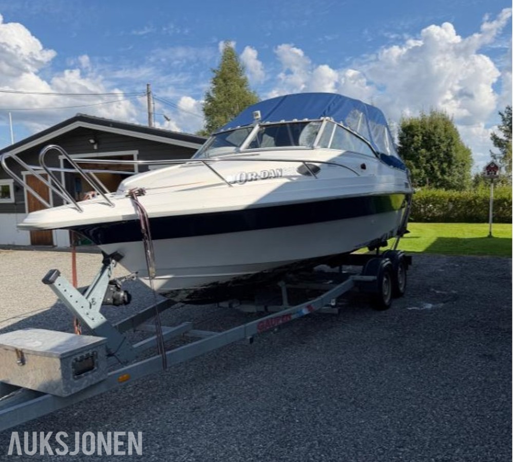 2002 Nor-Dan 610 båt – 21 fot – MerCruiser 1.7 Diesel – Henger