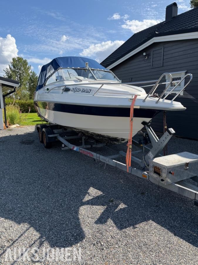 2002 Nor-Dan 610 båt – 21 fot – MerCruiser 1.7 Diesel – Henger