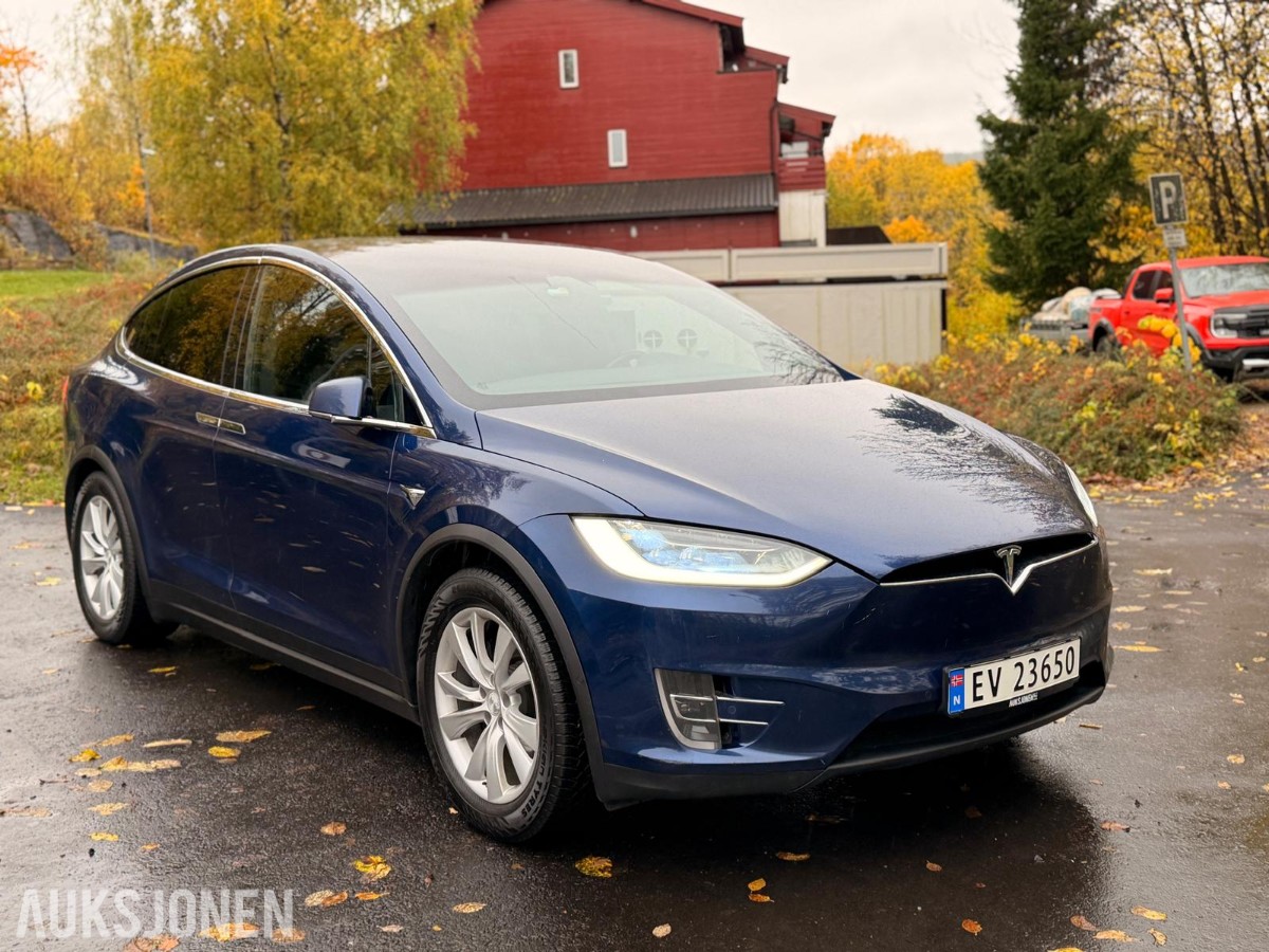2018 Tesla Model X 75D 5-seter 131 942 km