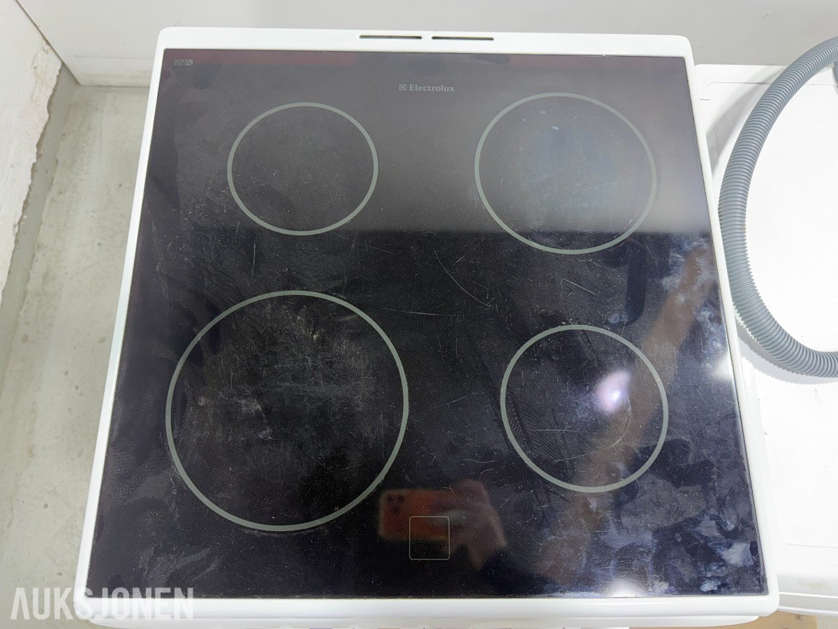 Electrolux komfyr EKC6006 og vaskemaskin EWF14079W