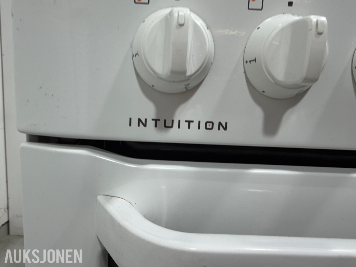 Electrolux komfyr EKC6006 og vaskemaskin EWF14079W