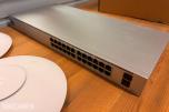 Ubiquiti UniFi nettverksutstyr - USW-24-POE og 5 aksesspunkter