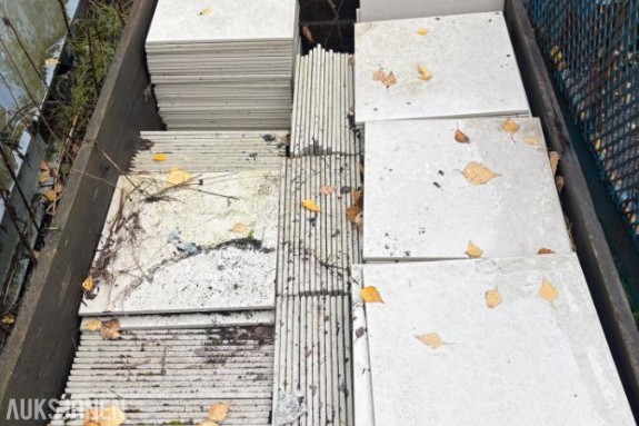 Ca 25 m2 fliser - ingen minstepris