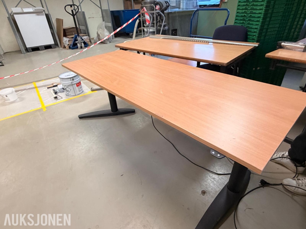 3 stk. elektrisk hev- og senkebord med LINAK styring