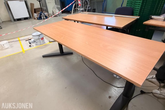 3 stk. elektrisk hev- og senkebord med LINAK styring