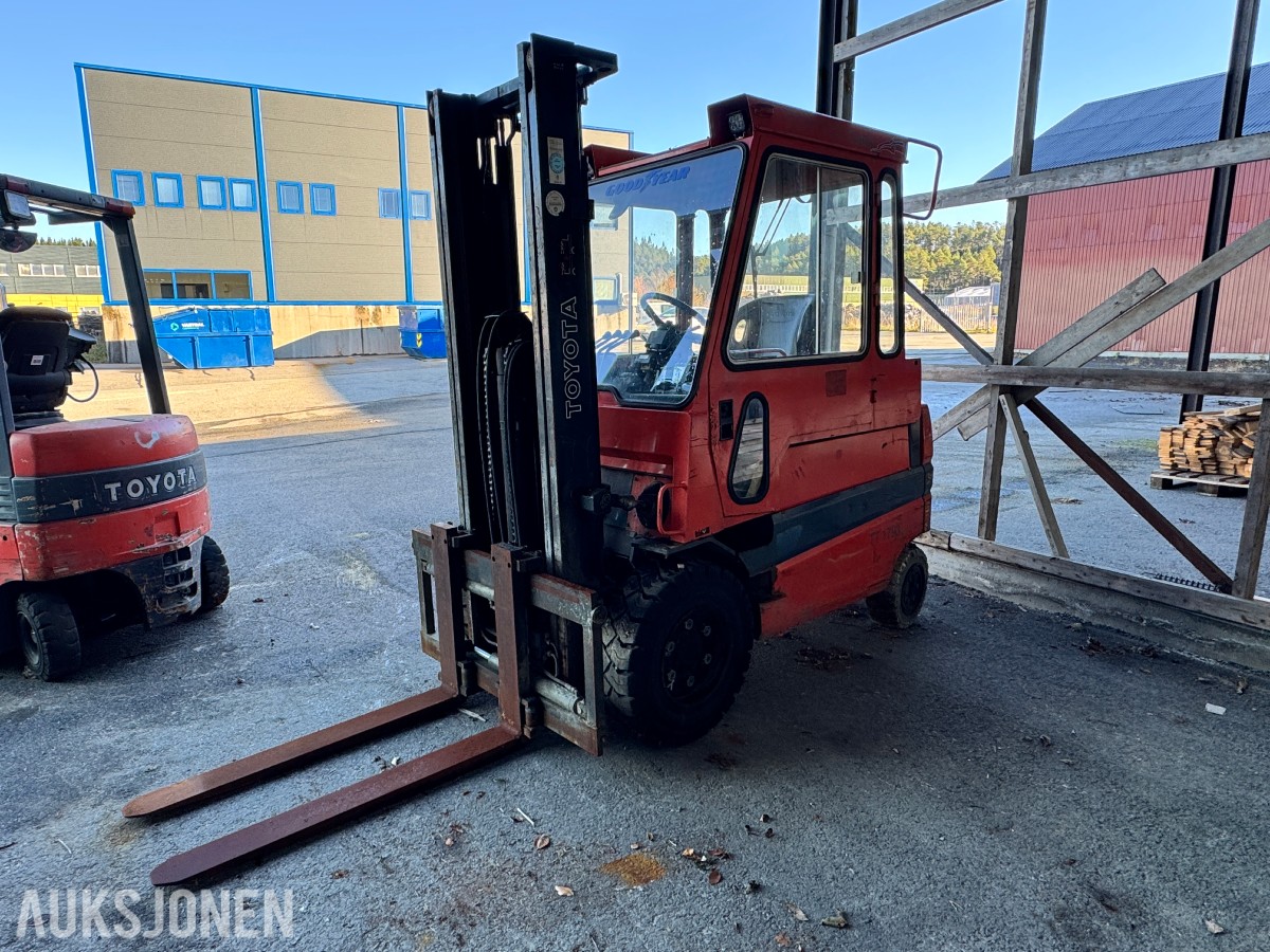 2001 Toyota FBMF 30 elektrisk truck - delemaskin