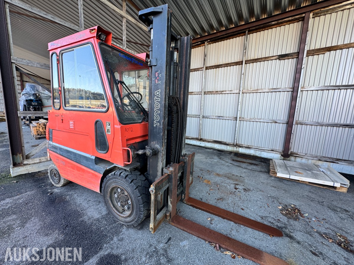 2001 Toyota FBMF 30 elektrisk truck - delemaskin