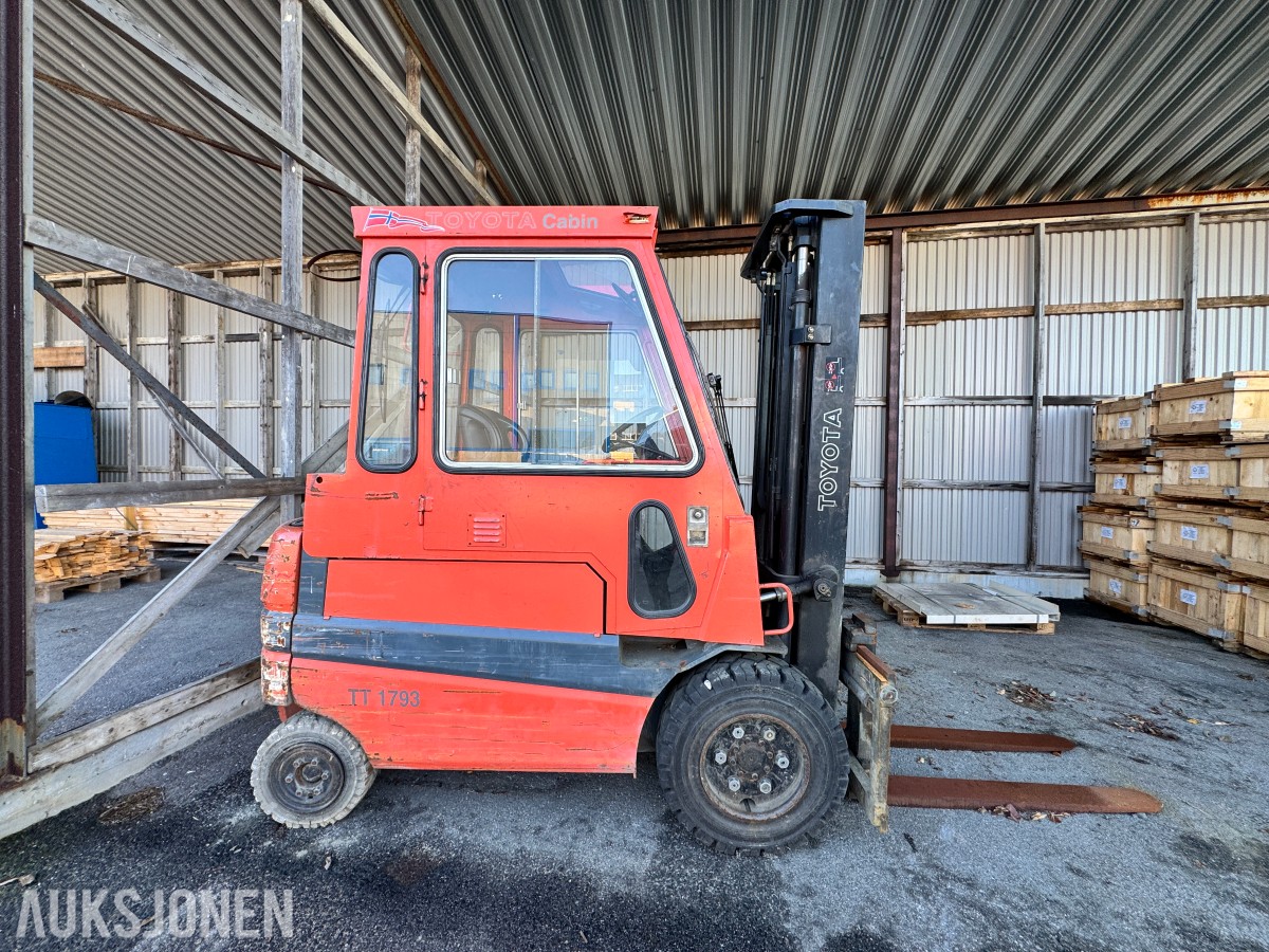 2001 Toyota FBMF 30 elektrisk truck - delemaskin