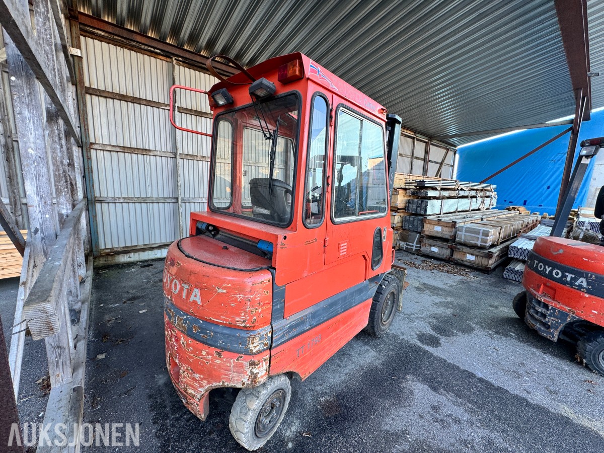 2001 Toyota FBMF 30 elektrisk truck - delemaskin