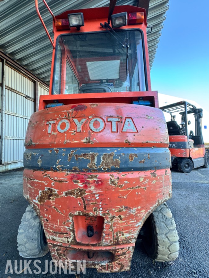 2001 Toyota FBMF 30 elektrisk truck - delemaskin