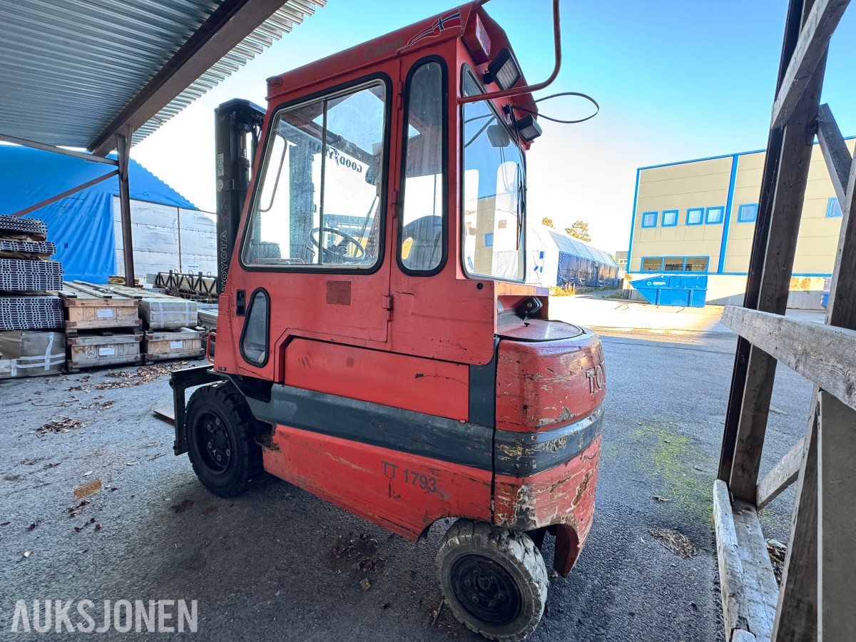 2001 Toyota FBMF 30 elektrisk truck - delemaskin