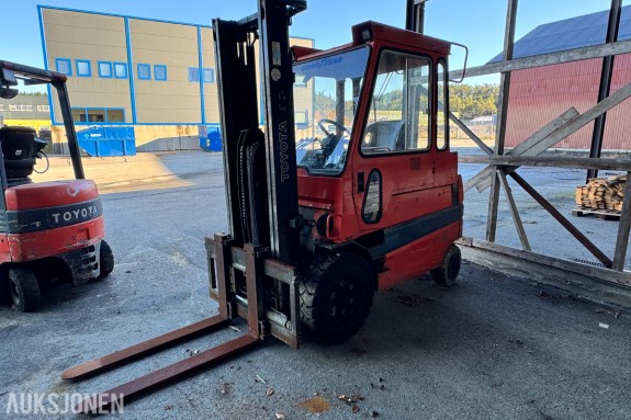 2001 Toyota FBMF 30 elektrisk truck - delemaskin