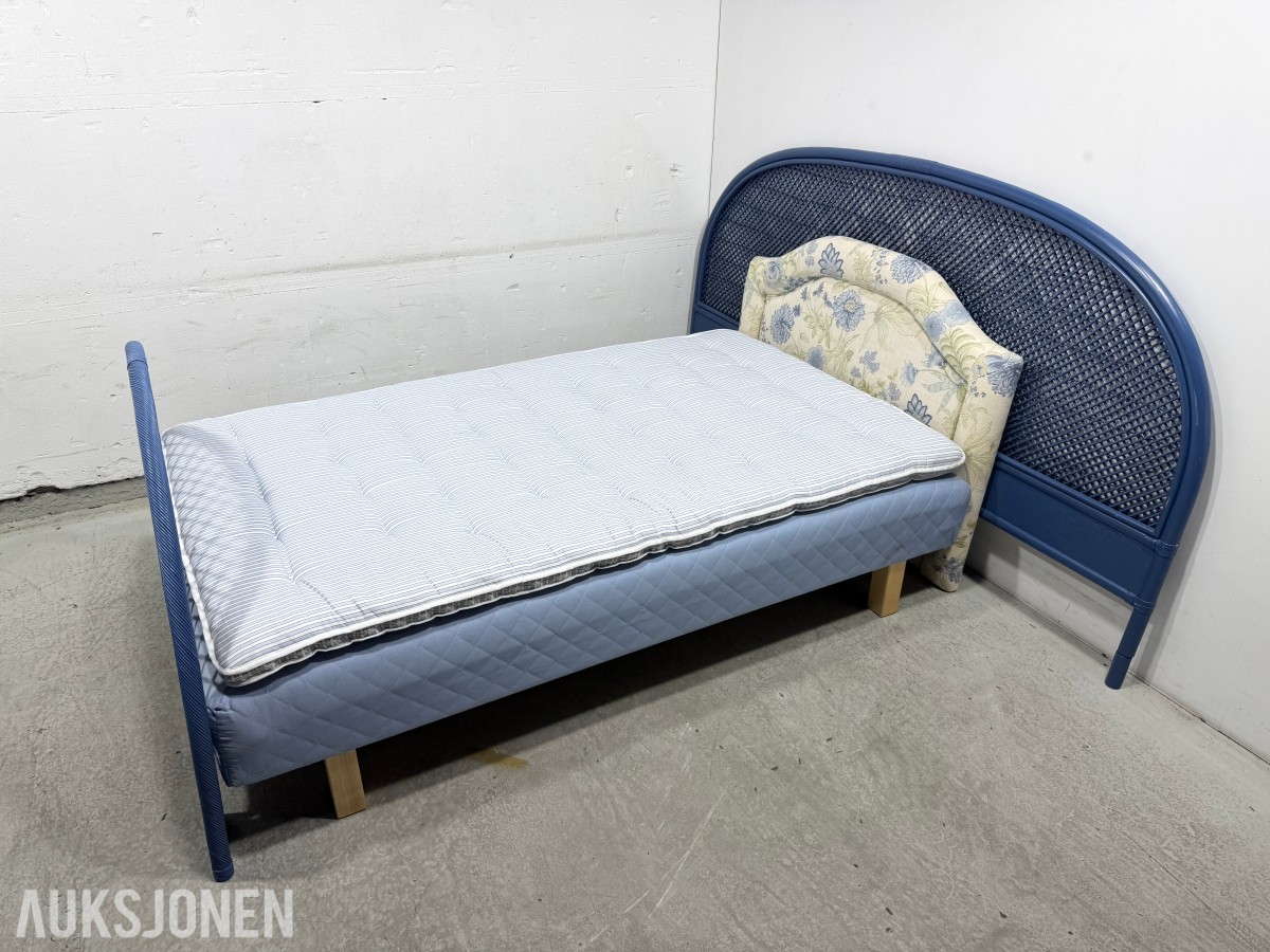 IKEA seng med flettet gavl og SULTAN GRYNING madrass