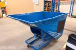 Tippcontainer for papp med mekanisk tippmekanisme