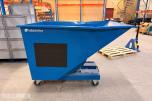 Tippcontainer for papp med mekanisk tippmekanisme