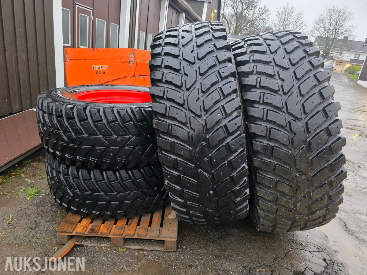 Traktorhjul på felg Industrihjul med pigg ca 40%
