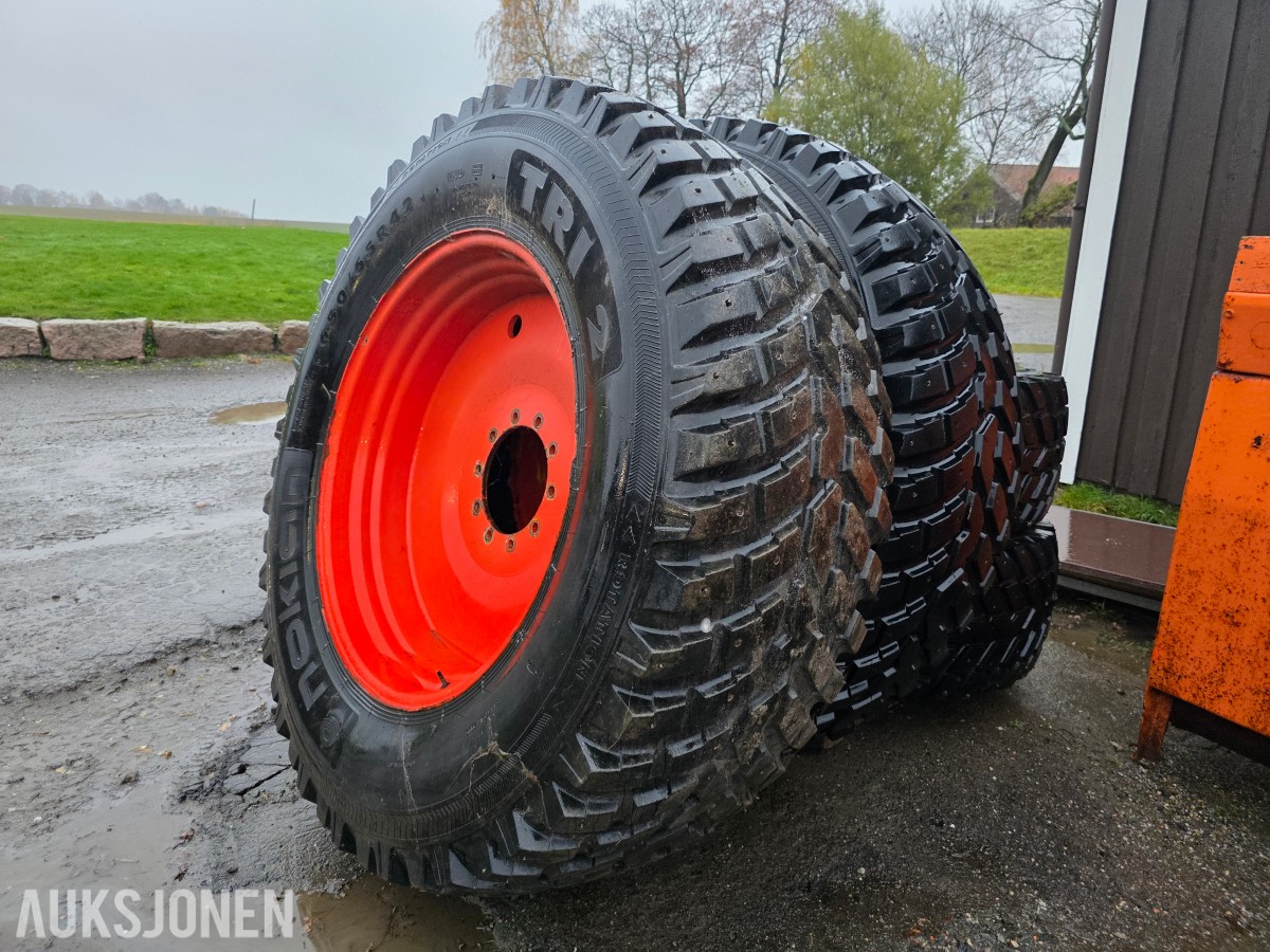 Traktorhjul på felg Industrihjul med pigg ca 40%
