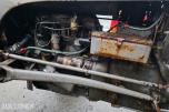 Gråtass veterantraktor reparasjonsobjekt/deletraktor
