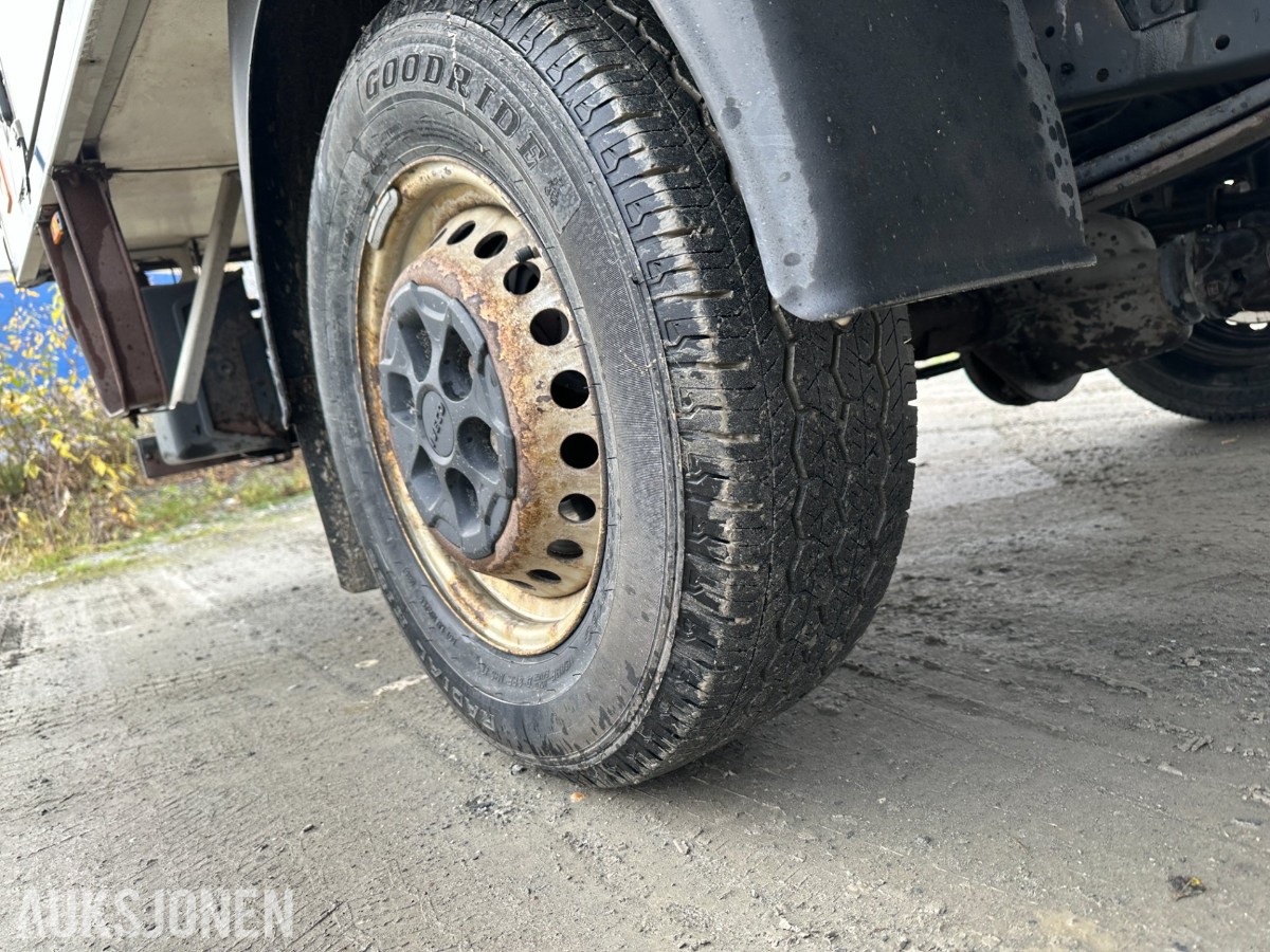 2022 Iveco Daily 35S16 skapbil | 8 paller | Zepro bakløfter