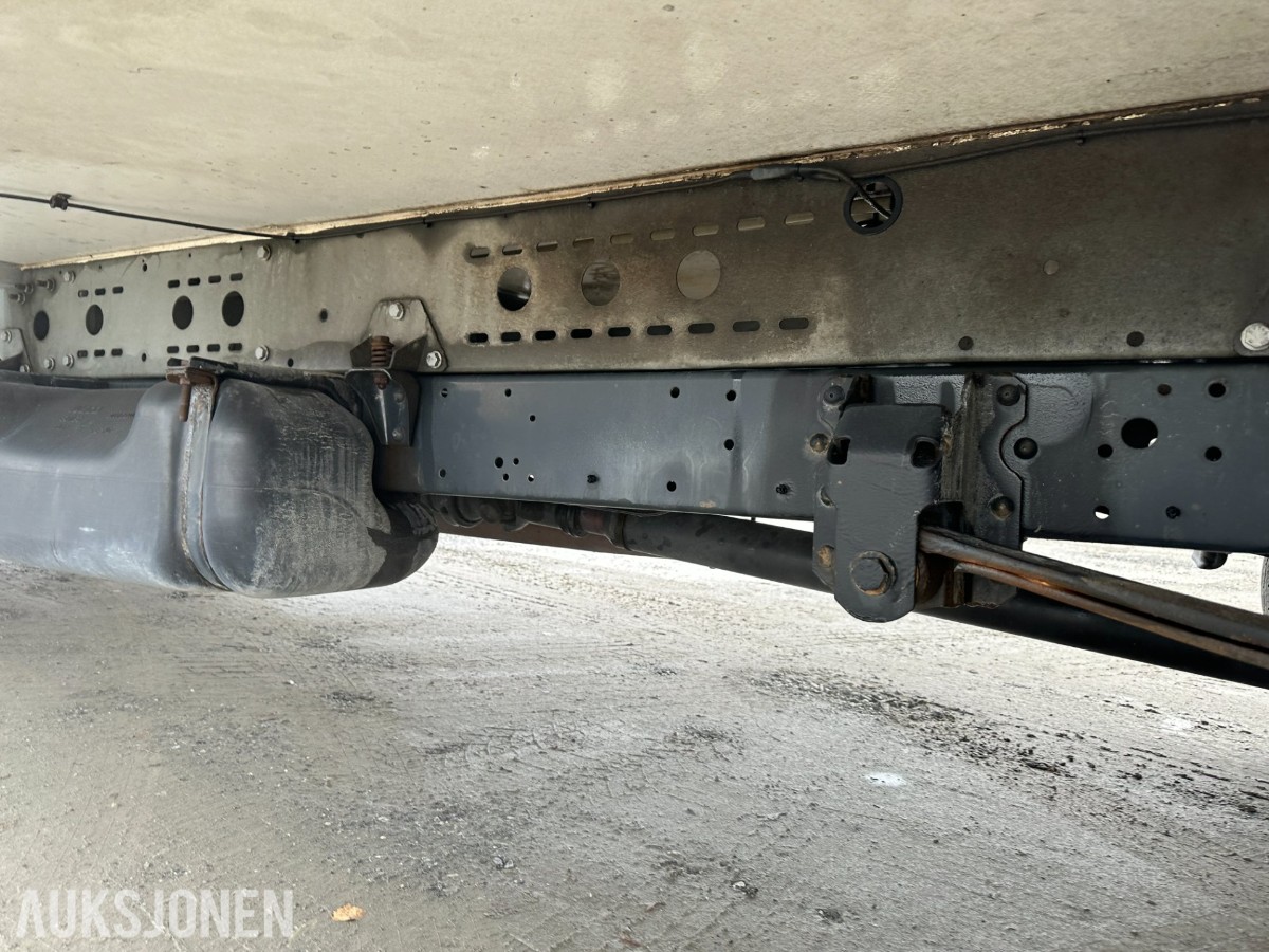 2022 Iveco Daily 35S16 skapbil | 8 paller | Zepro bakløfter