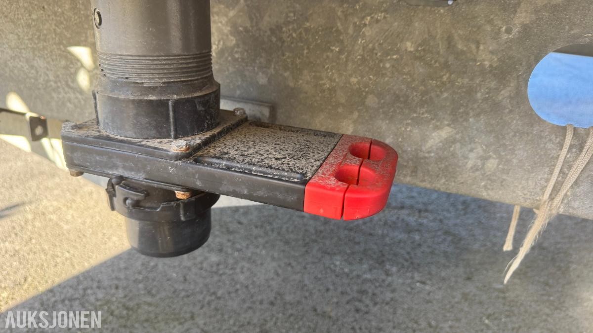 Scanvogn Mannskapsbrakke med toalett & oppbevaringsrom - 1500 kg