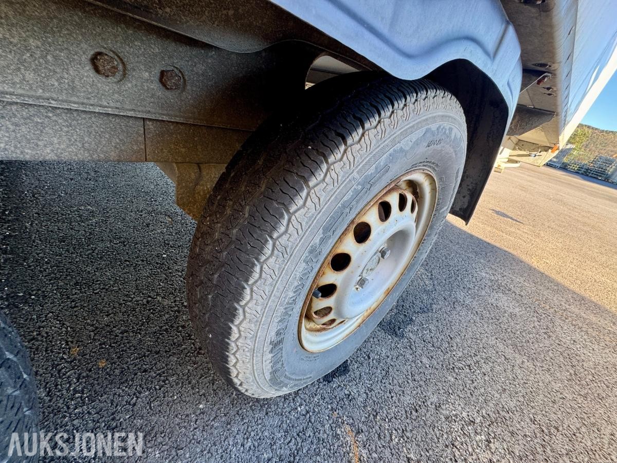 Scanvogn Mannskapsbrakke med toalett & oppbevaringsrom - 1500 kg