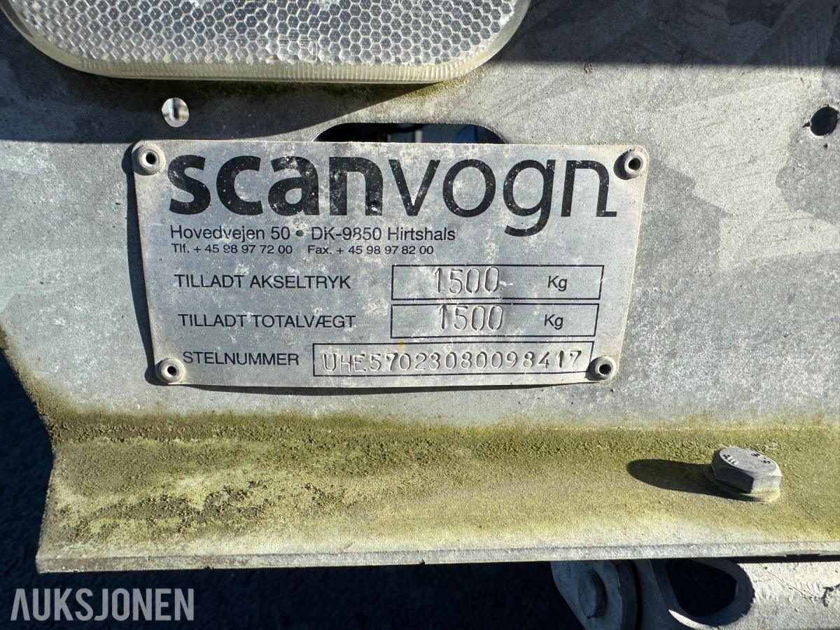 Scanvogn Mannskapsbrakke med toalett & oppbevaringsrom - 1500 kg