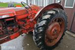 Nuffield Universal four veterantraktor reparasjonsobjekt