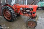 Nuffield Universal four veterantraktor reparasjonsobjekt
