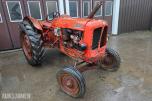 Nuffield Universal four veterantraktor reparasjonsobjekt