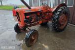 Nuffield Universal four veterantraktor reparasjonsobjekt