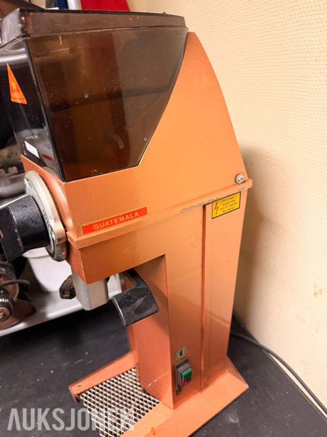 LA CIMBALI M29 PROFESJONELL ITLIENSK ESPRESSOMASKIN *INGEN MINSTEPRIS*