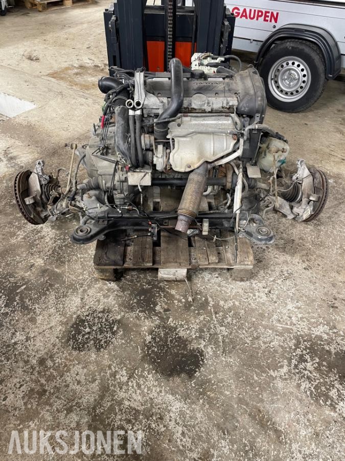 2004 Volvo V70 2.0T 179hk AUTOMAT SKINN TAKRAILS