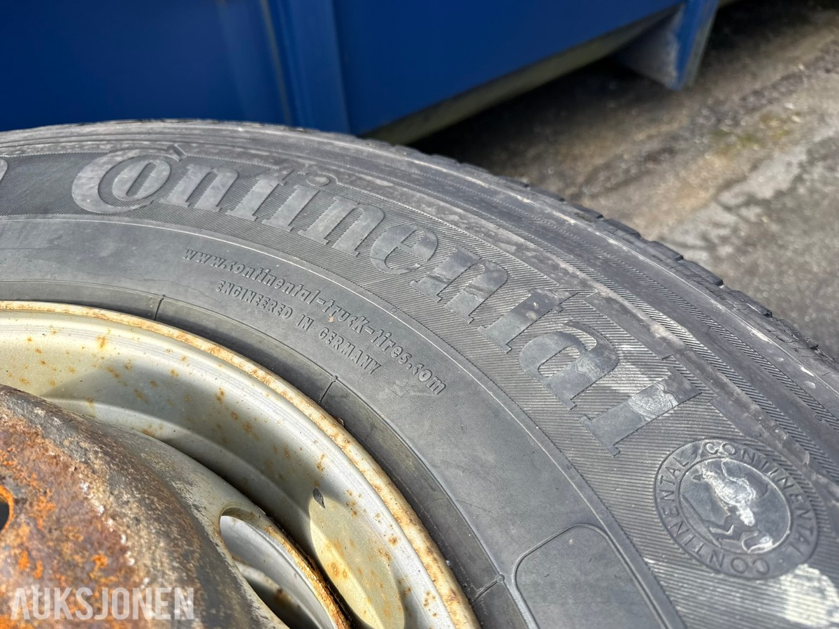 13 stk lastebildekk m / felg 315/80 R22.5 