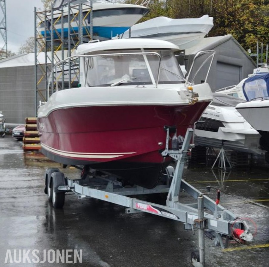 Arvor 21 fot med 2.0 QST dieselmotor