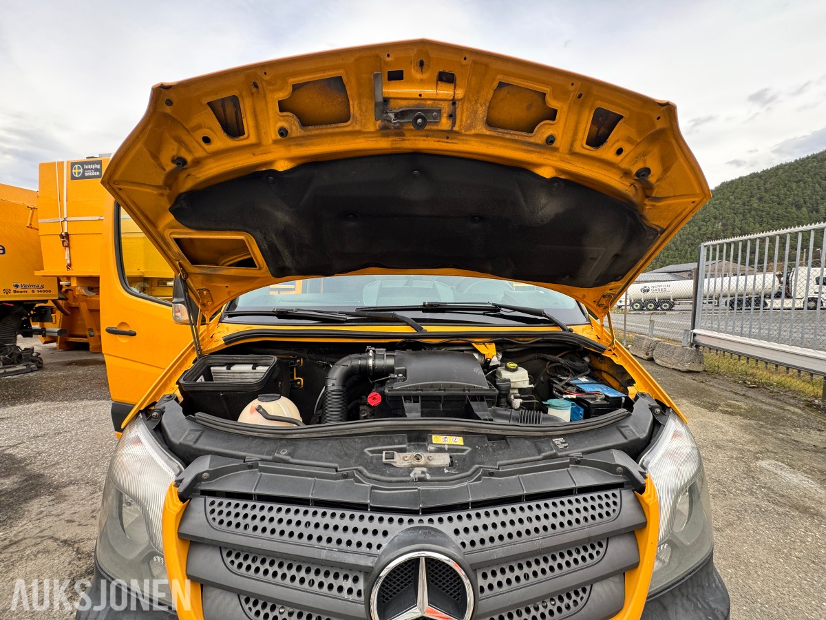 2015 Mercedes-Benz Sprinter 2,1 D 163HK AUT HENGERFESTE KRAN VARMER