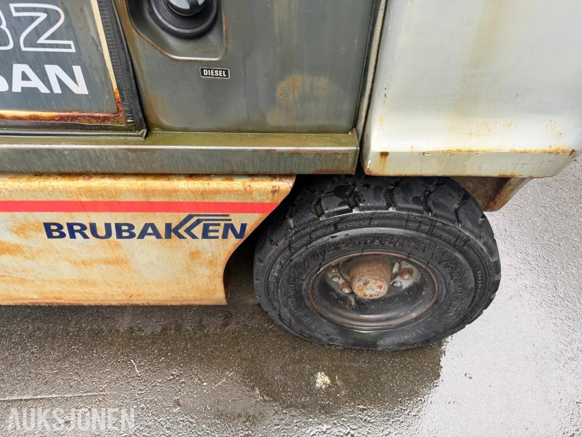 2005 Nissan FGD02A320 Gaffeltruck, 3200 kg, reparasjonsobjekt