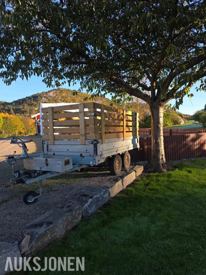 2012 GAUPEN D2030N tilhenger – 2 000 kg – høye snekrede grinder