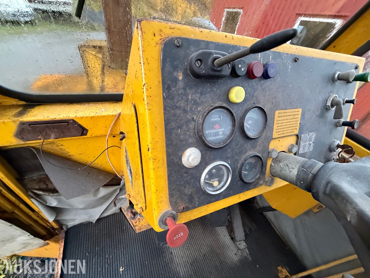 1980 Volvo MK 693 Kran / Baklaster - 7 tonn løftekapasitet