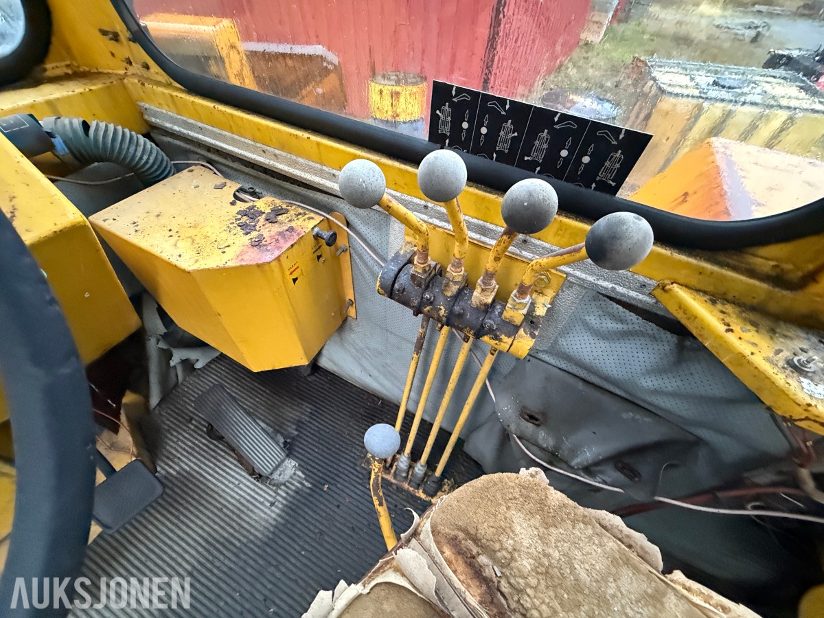 1980 Volvo MK 693 Kran / Baklaster - 7 tonn løftekapasitet