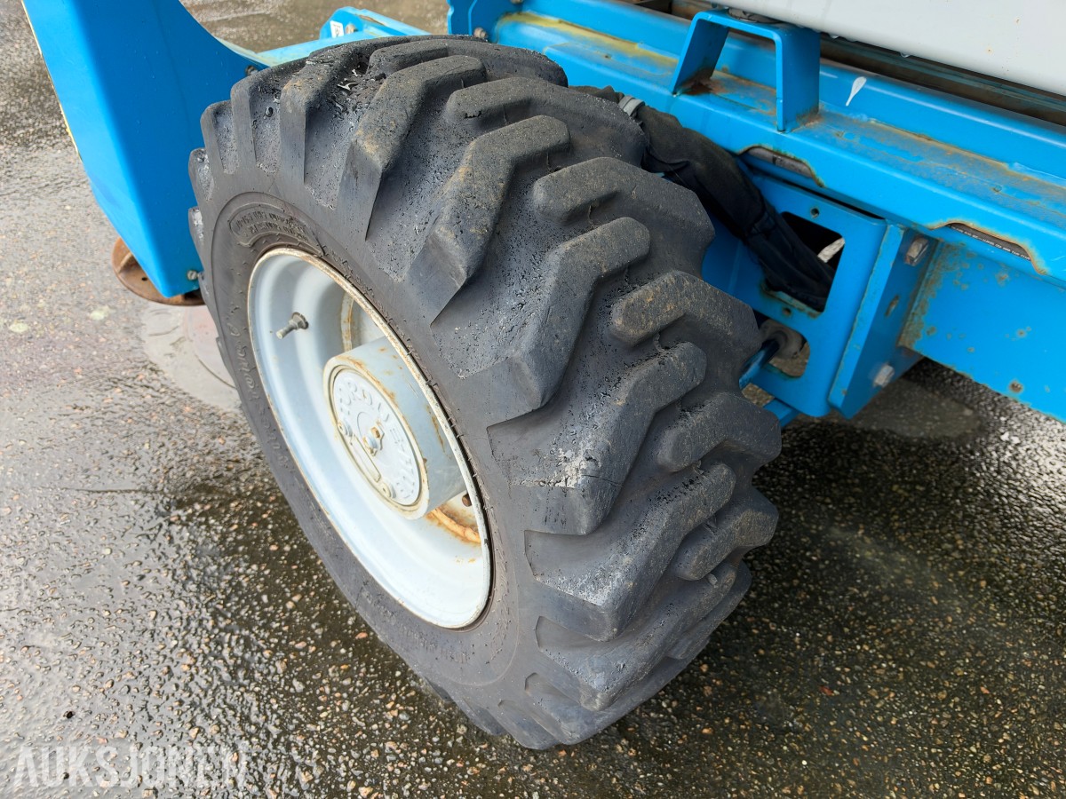 2008 Genie GS-3384 RT - terrenggående sakselift - 4x4