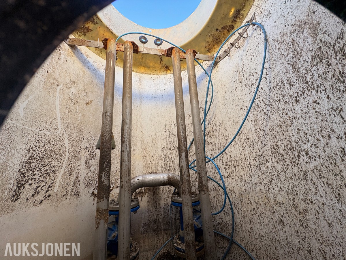 2022 Pumpestasjon / pumpekum med 2 pumper og rørsystem