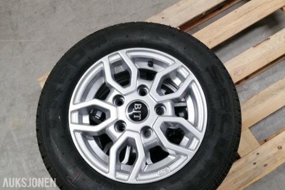 3 stk Helt nye komplette hjul 155/70R12 c 104/102 Alufelg 5/112