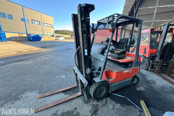 2007 Toyota 7FBMF25 elektrisk motvektstruck - delemaskin