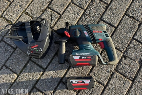 Bosch Professional GBH 36 V-EC Compact med 2 stk. 36V-batterier og Bosch AL 3640 CV-lader.